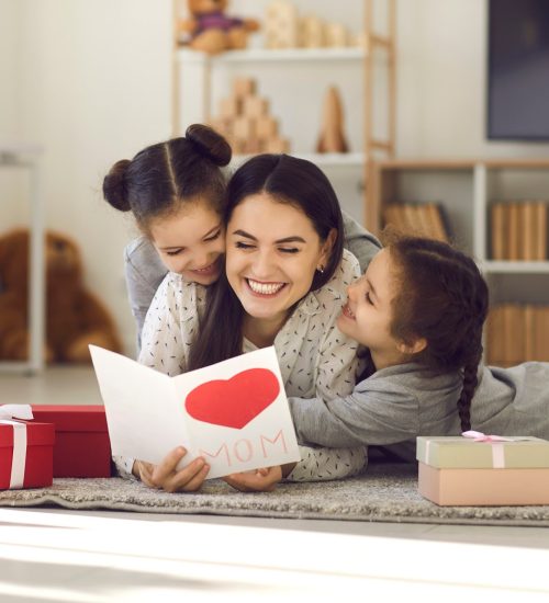 Dia das Mães: 12 milhões de consumidores devem ir às compras na última hora, apontam CNDL/SPC Brasil