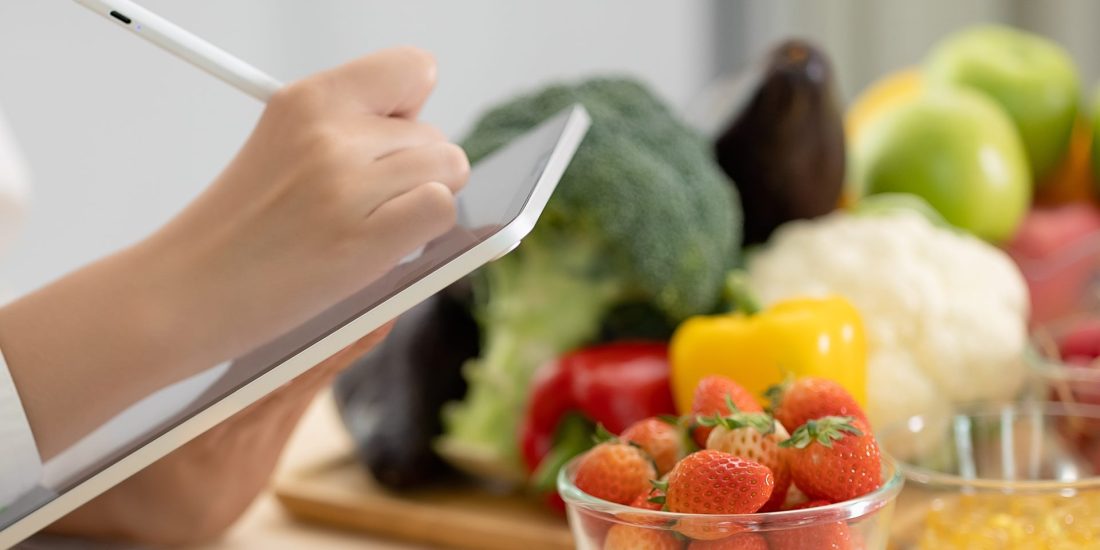 Mercado de nutrição e suplementos cresce 5,61% ao ano até 2035 e se consolida no varejo digital