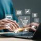 Volume recorde de compras online transforma portarias e gestão de encomendas em desafio para condomínios