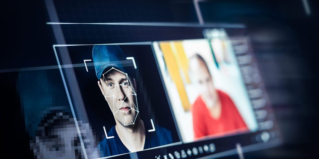Na era do deepfake, criminosos trocam roubo de senhas por "clonagem de pessoas" com IA, revela estudo da Certta e Nexus