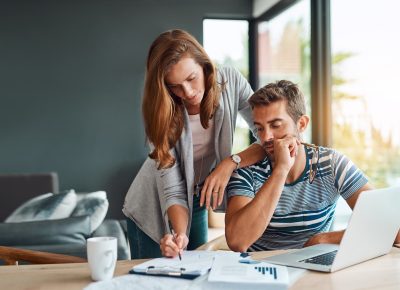 Inadimplência bate recorde histórico no país e atinge 74,31 milhões de consumidores em março, aponta CNDL e SPC Brasil