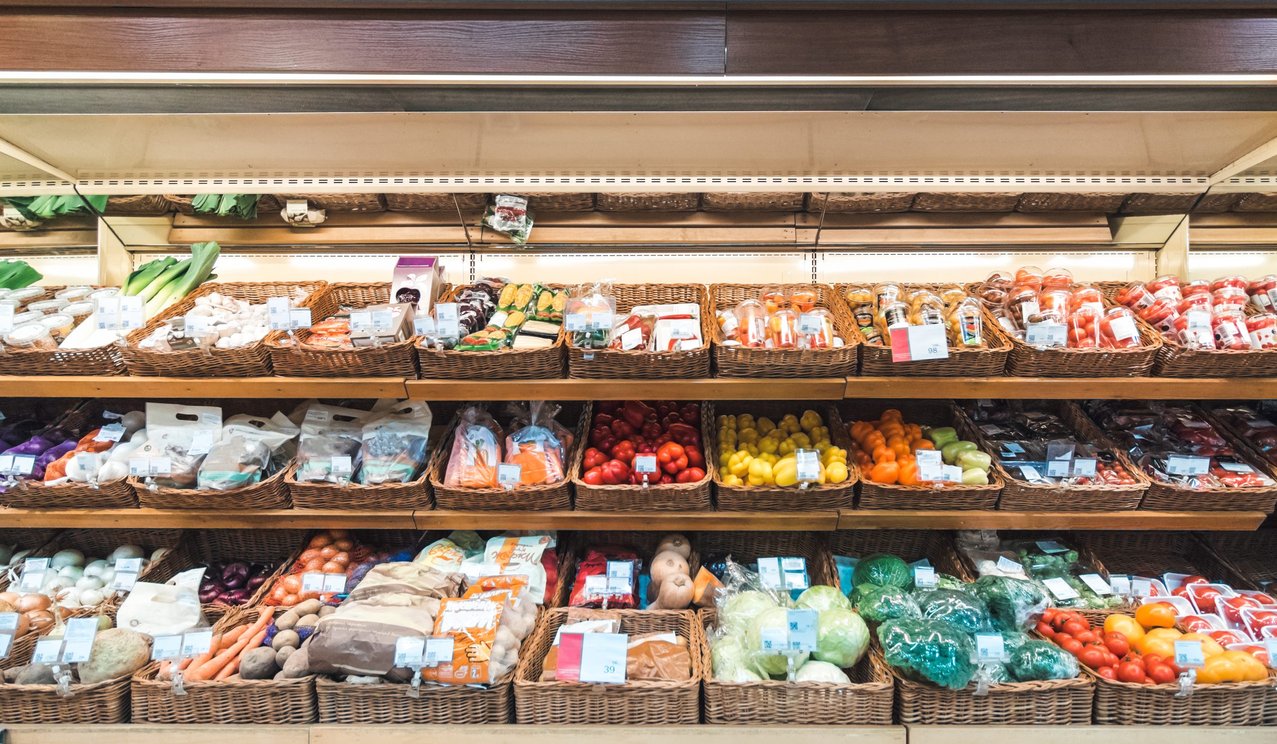 Venda do distribuidor cresce em alimentos no Sudeste e higiene no Nordeste, aponta estudo