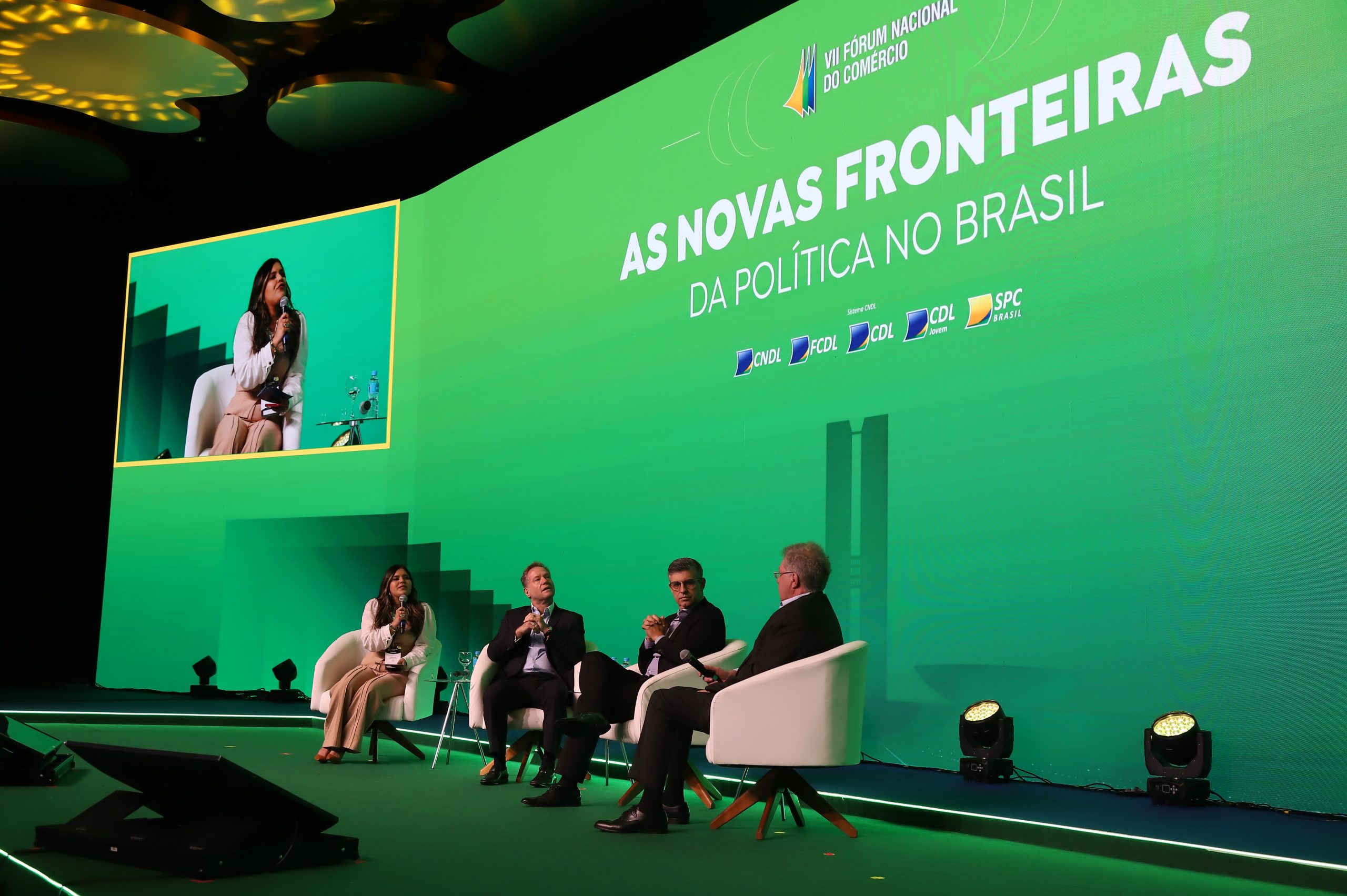 Painel de abertura do VII Fórum Nacional do Comércio debate as novas fronteiras da política no Brasil