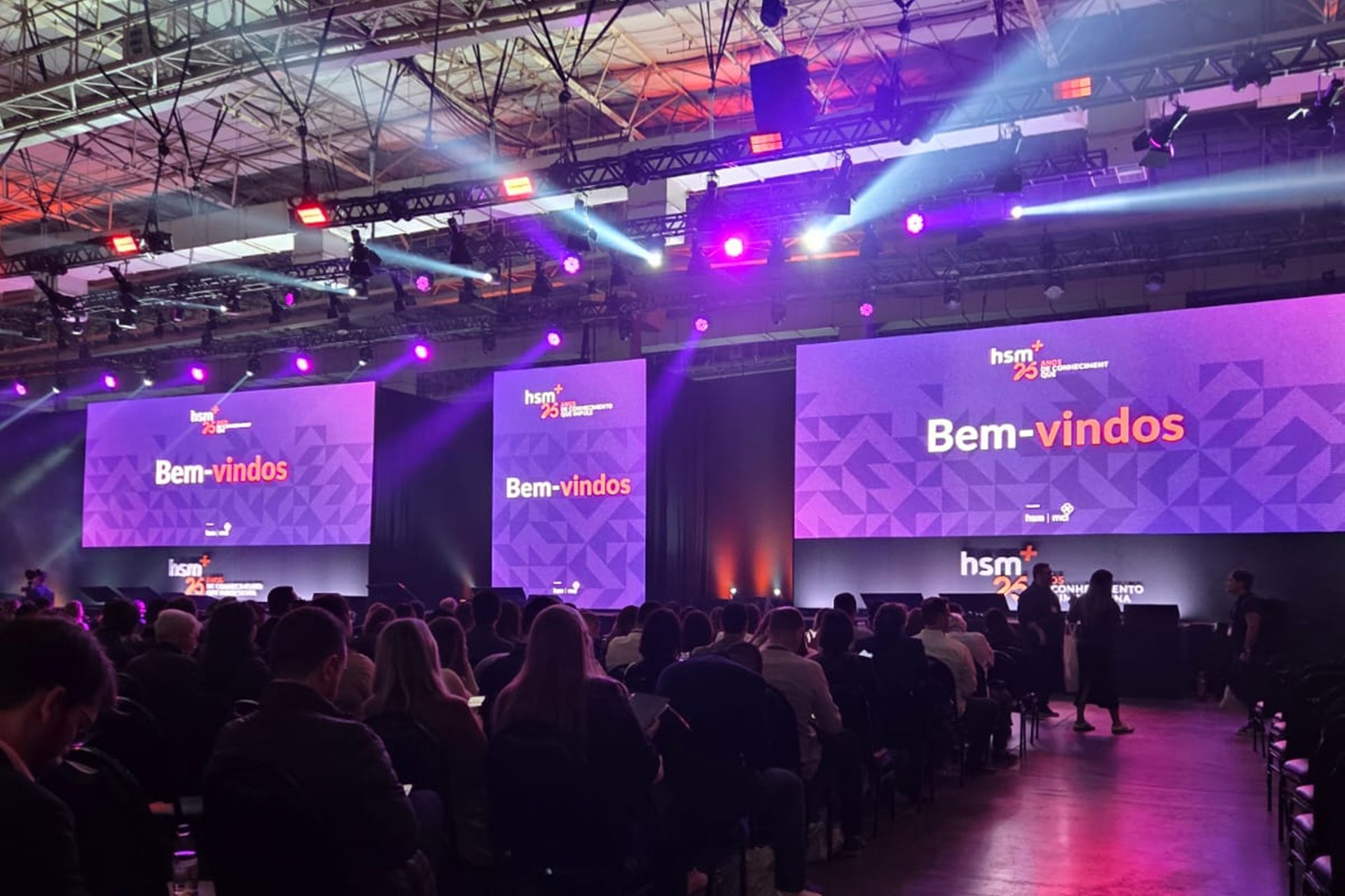 hsm+ 2025: inteligência artificial e confiança humana dominam o primeiro dia