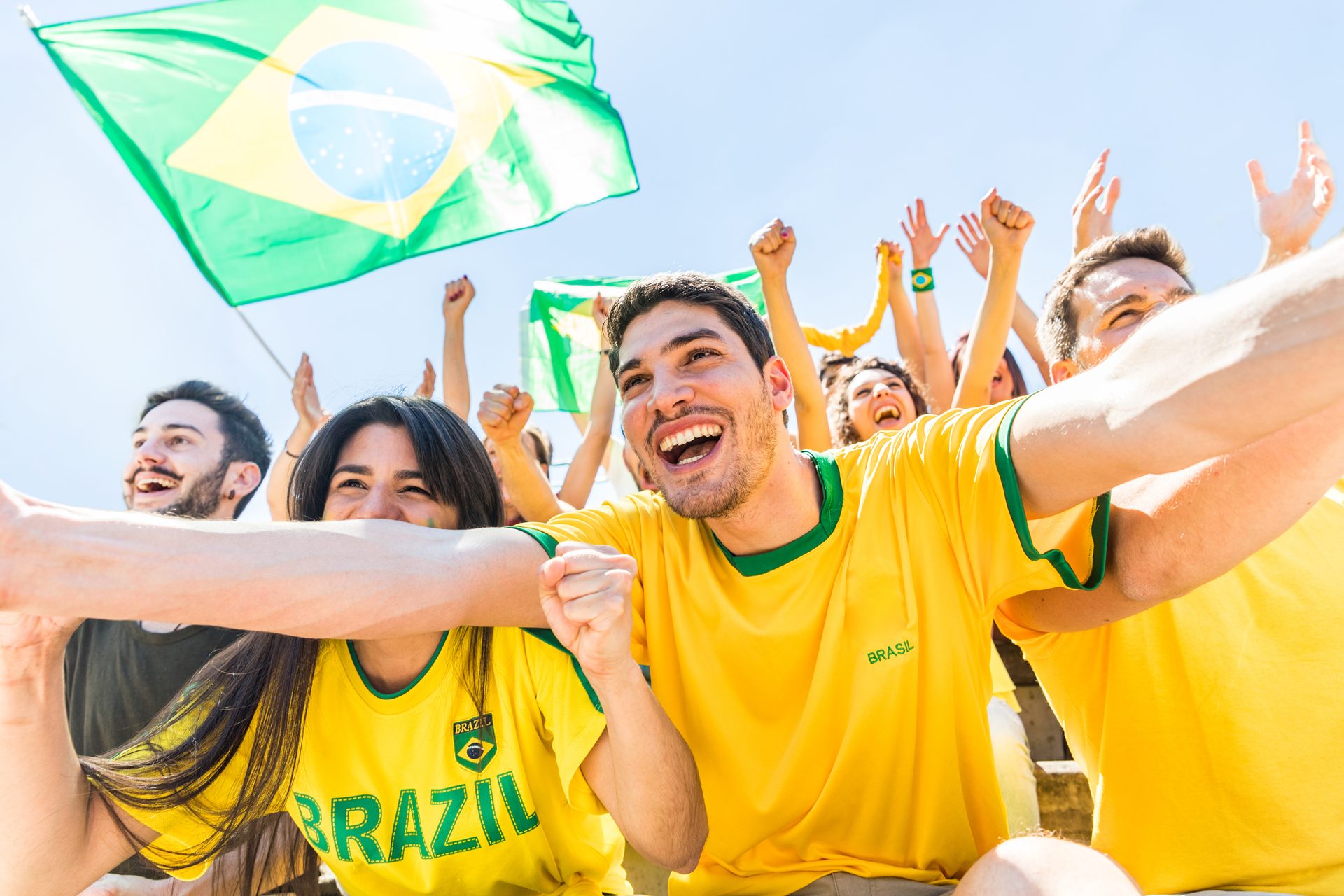 Copa do Mundo vai levar 99,2 milhões de consumidores às compras, apontam CNDLSPC Brasil