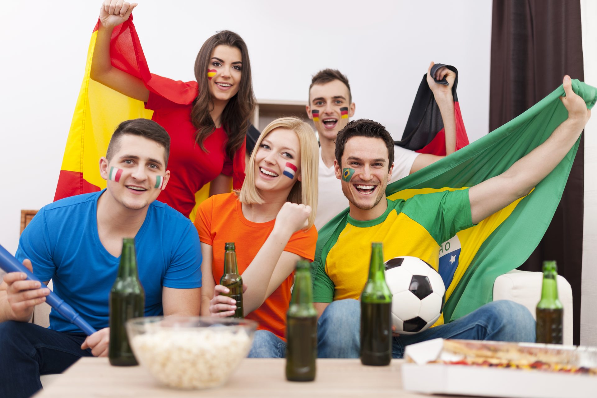 Estreia da Seleção Brasileira na Copa do Mundo deve impulsionar churrasco, cerveja e delivery