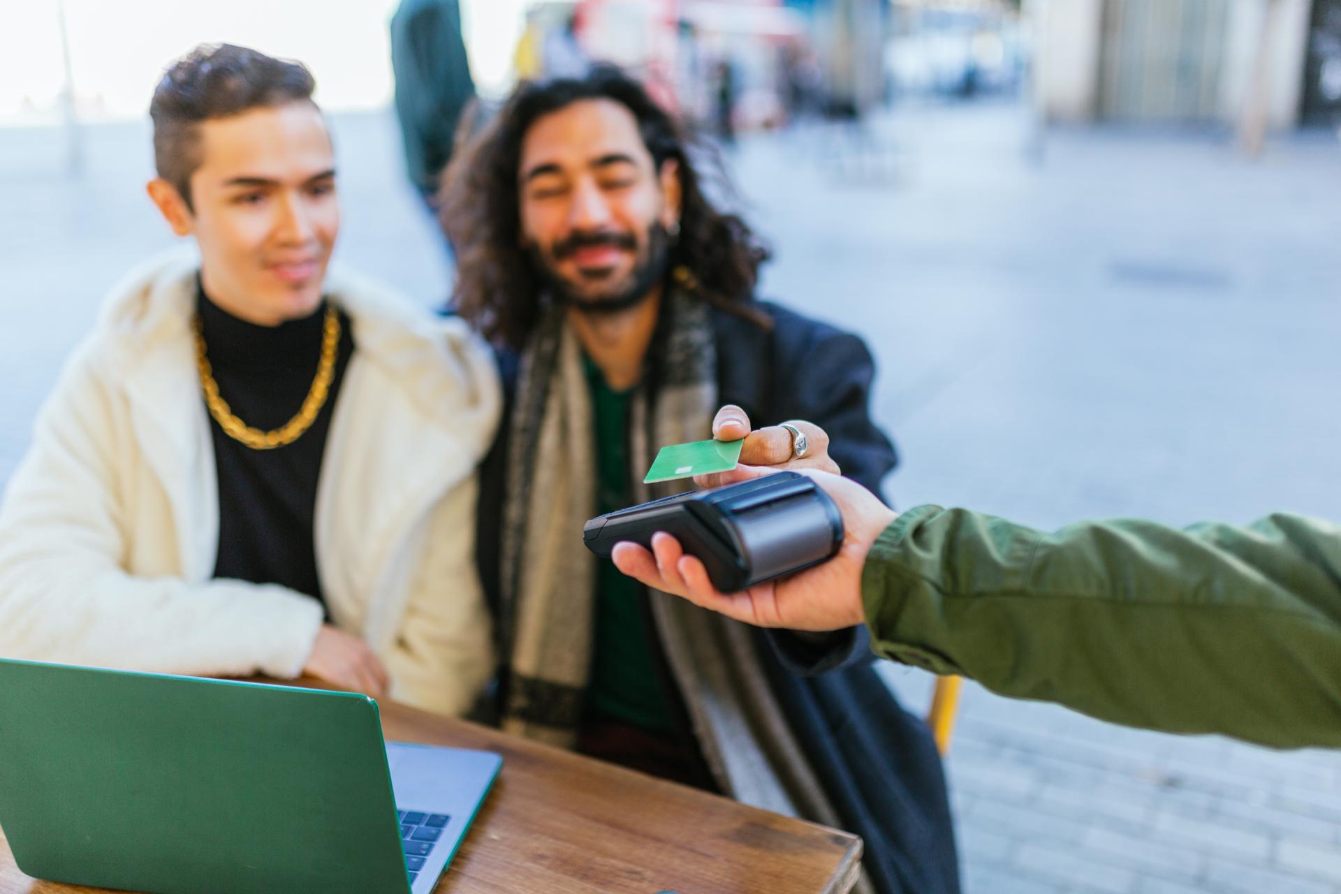Comércio agêntico exige dados estruturados e pagamentos tokenizados no Fórum E-Commerce Brasil 2026